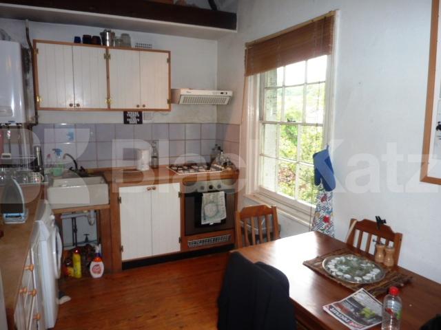 			NEW INSTRUCTION!, 2 Bedroom, 1 bath, 1 reception Flat			 Camden Road, CAMDEN